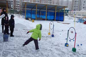 Спортивное развлечение на улице для детей разновозрастной группы «Зимний калейдоскоп»